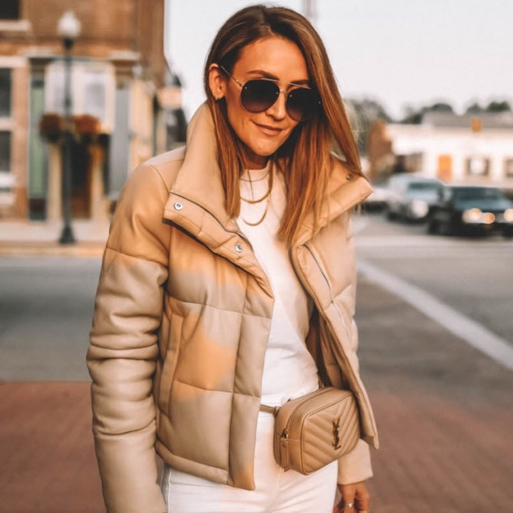 Abercrombie faux leather puffer mini in beige